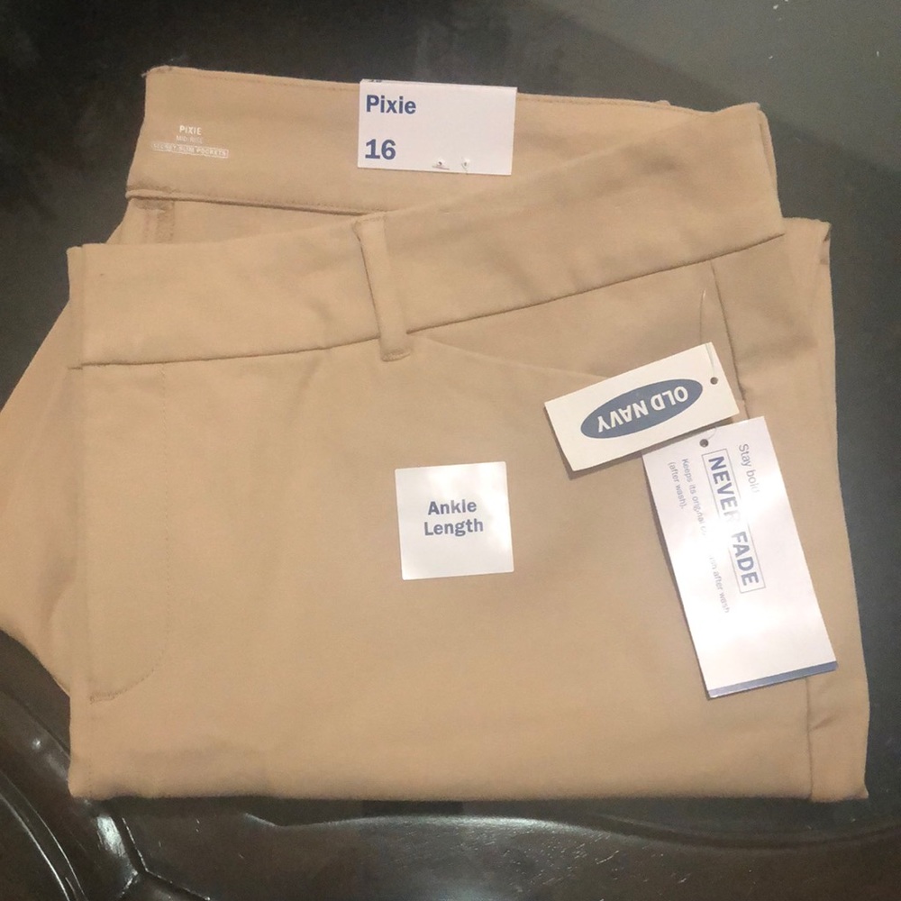 Old Navy tan Pixie mid rise pants.  Size 16